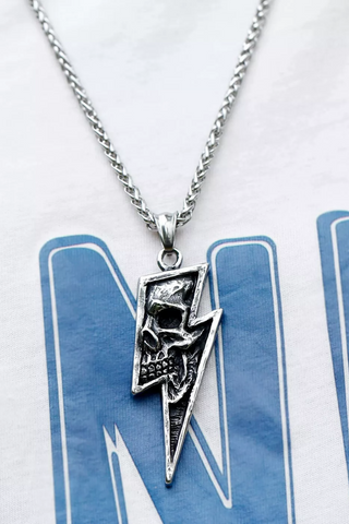 Customized Jewelry: Skullstrike Necklace for Fashionistas Who Dare